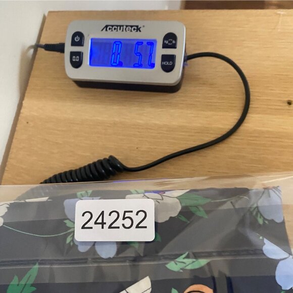 Talbots Shirt Women Extra Large Petite Blue Floral Button Collar Long Sleeve NWT - Picture 9 of 9